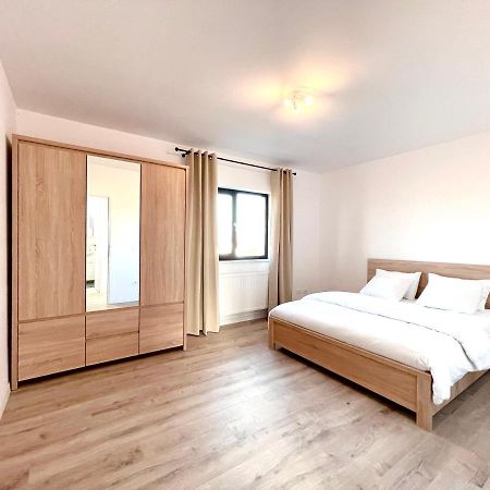 Express Estates Lägenhet Lisaura Exteriör bild